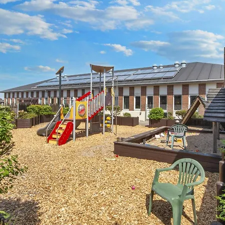 Vii Hotel 3*